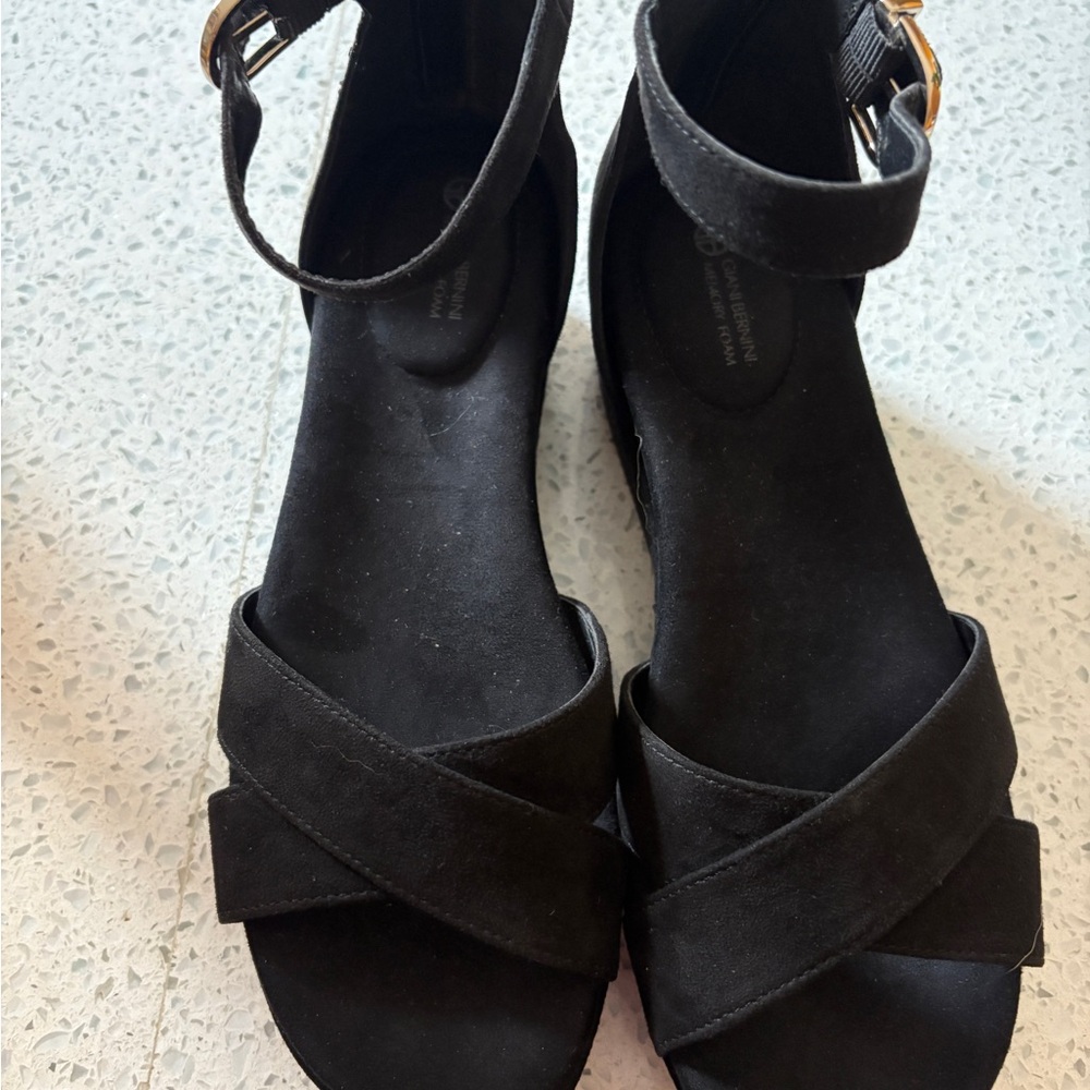 Giani Bernini Black Cross-Strap Sandals